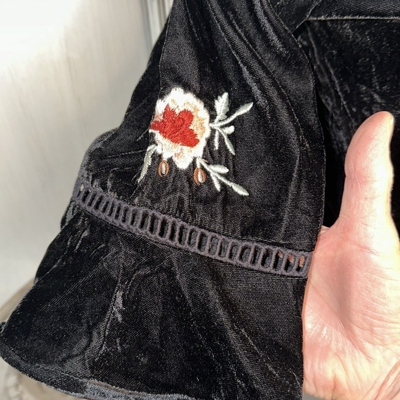 Topshop Gothic Fairycore Victorian Edwardian Black Velvet Embroidered Wrap Top - Picture 7 of 12